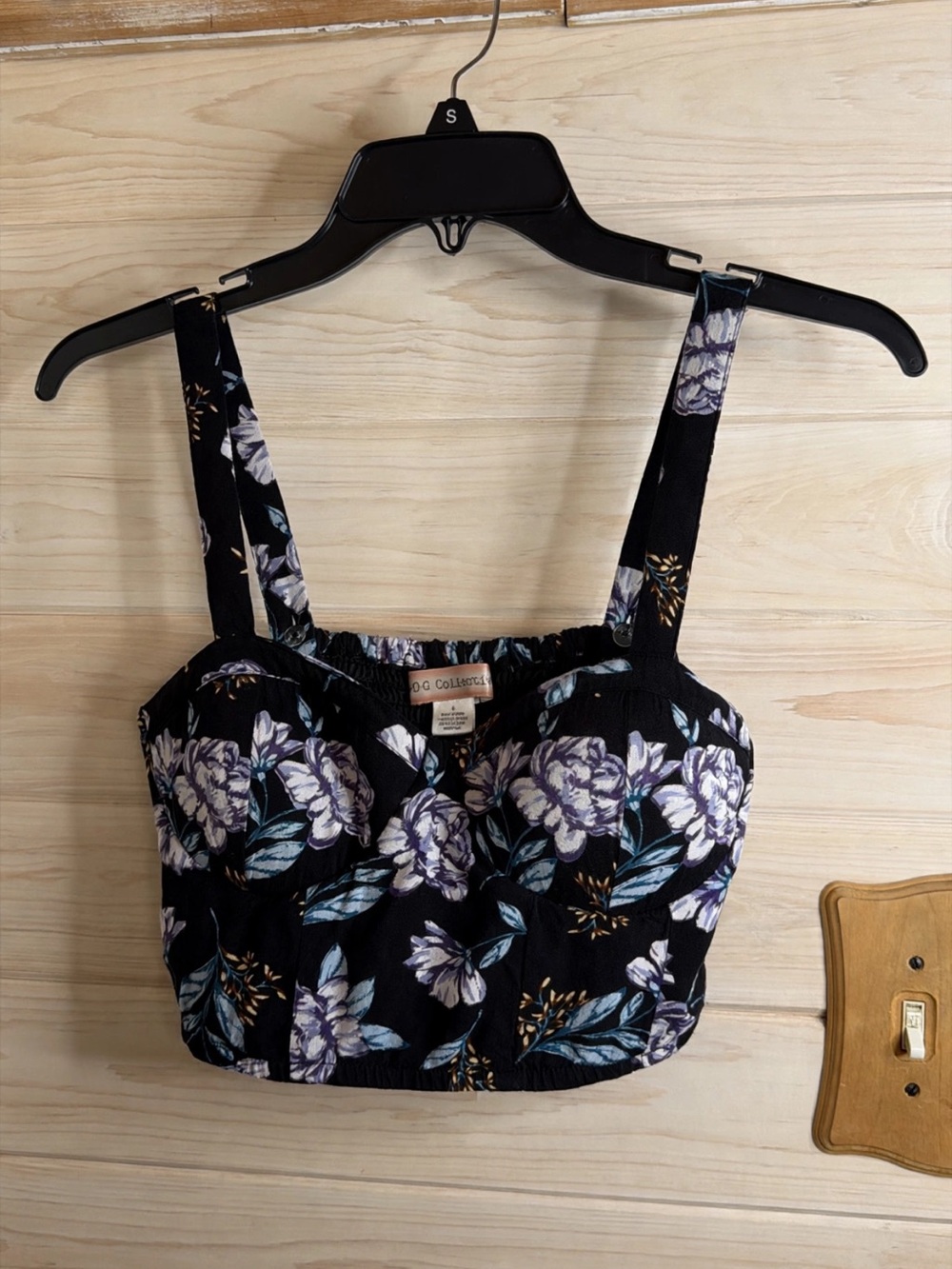 Do+Colette Black Floral Cropped Tank Top — Lavender & Blue Floral